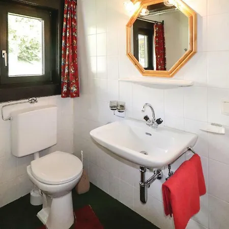 Appartement Nice In W/ Sauna&5 Bedrooms *